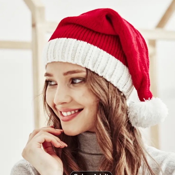 Adorable Santa 🎅 hat!! - Picture 1 of 5